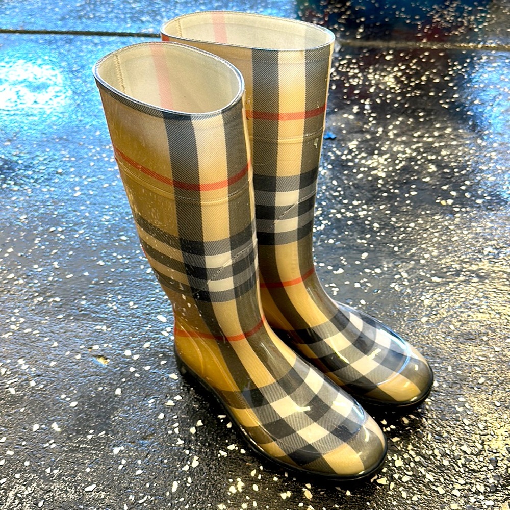 Burberry rain boots